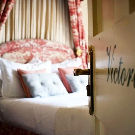 فندق دار ضيافة وييندسور باث المظهر الخارجي الصورة A room at the Victoria
