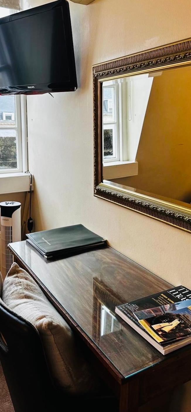 فندق دار ضيافة وييندسور باث الغرفة الصورة A mirror